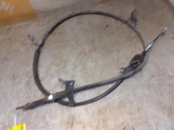 Usagé Câble frein à main Suzuki SX4 (EY/GY) 1.5 16V VVT Base,Comfort Prix € 24,99 Règlement à la marge proposé par Yellow Parts