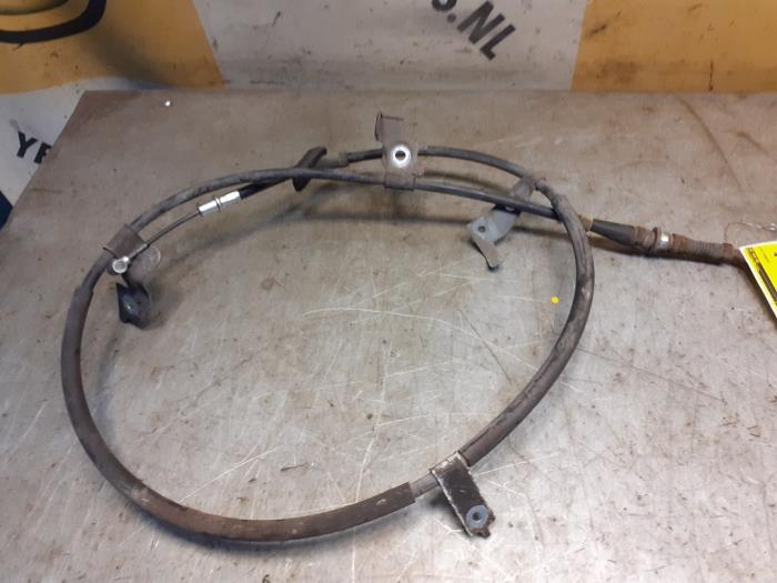 Usagé Câble frein à main Suzuki SX4 (EY/GY) 1.5 16V VVT Base,Comfort Prix € 24,99 Règlement à la marge proposé par Yellow Parts