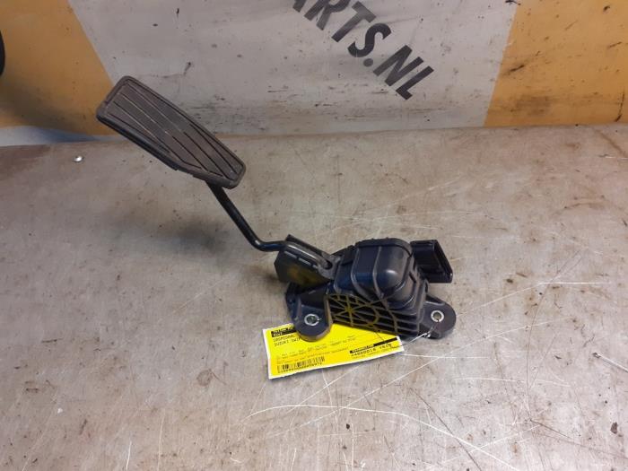 Begagnade Gaspedal Suzuki Swift (ZA/ZC/ZD1/2/3/9) 1.3 VVT 16V Pris € 34,99 Marginaltabell erbjuds av Yellow Parts