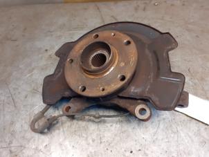 Usados Soporte de mangueta de dirección derecha delante Suzuki Swift (ZA/ZC/ZD1/2/3/9) 1.6 Sport VVT 16V Precio € 55,00 Norma de margen ofrecido por Yellow Parts