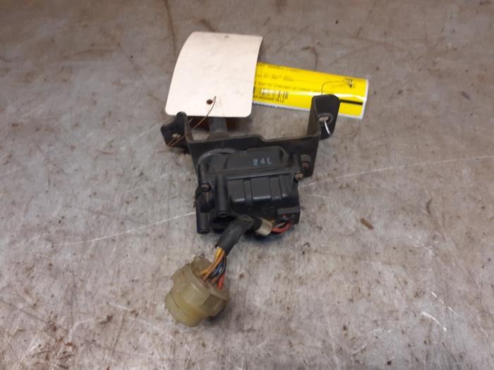 Używane Silnik reflektora Suzuki Samurai 1.3 4x4 Cena € 27,50 Procedura marży oferowane przez Yellow Parts