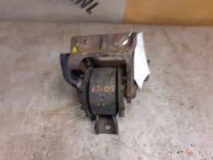 Engine mount from a Suzuki Alto (RF410) 1.1 16V 2003