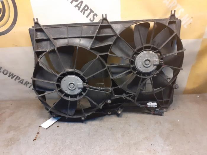 Gebrauchte Kühlerventilator Suzuki Grand Vitara II (JT) 2.4 16V Preis € 49,99 Margenregelung angeboten von Yellow Parts