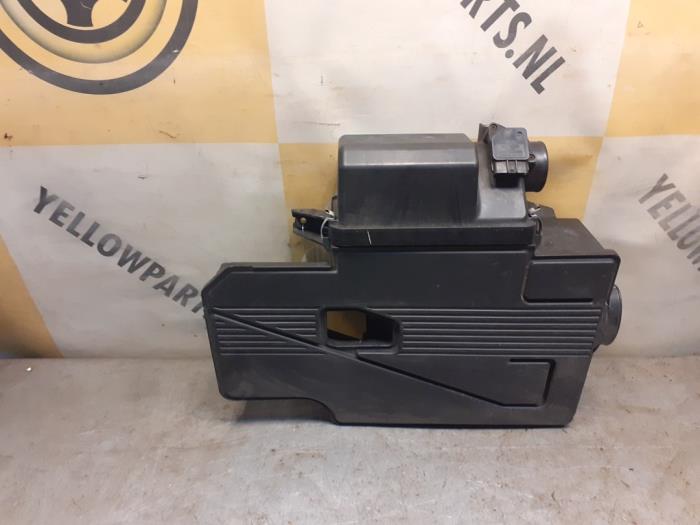 Begagnade Luftfilterhus Suzuki SX4 (EY/GY) 1.6 16V VVT Grip 4x4 Pris € 34,99 Marginaltabell erbjuds av Yellow Parts