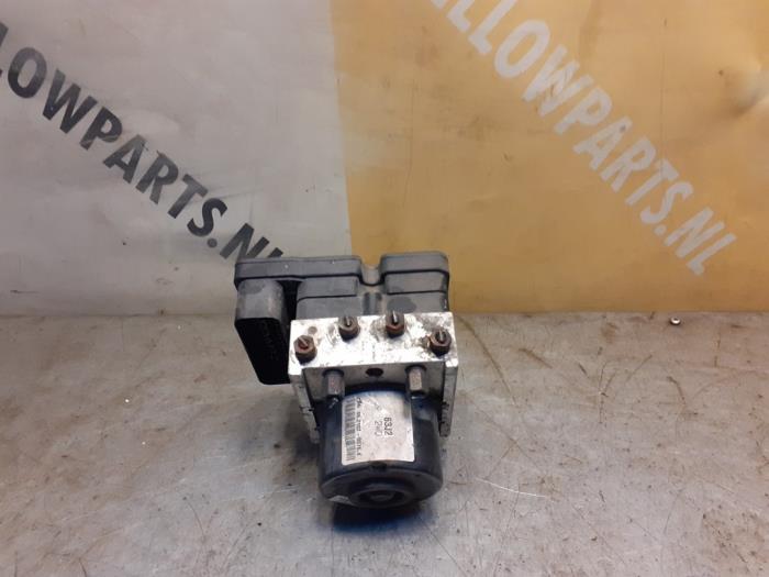 Used ABS pump Suzuki Swift (ZA/ZC/ZD1/2/3/9) 1.3 VVT 16V Price € 179,00 Margin scheme offered by Yellow Parts