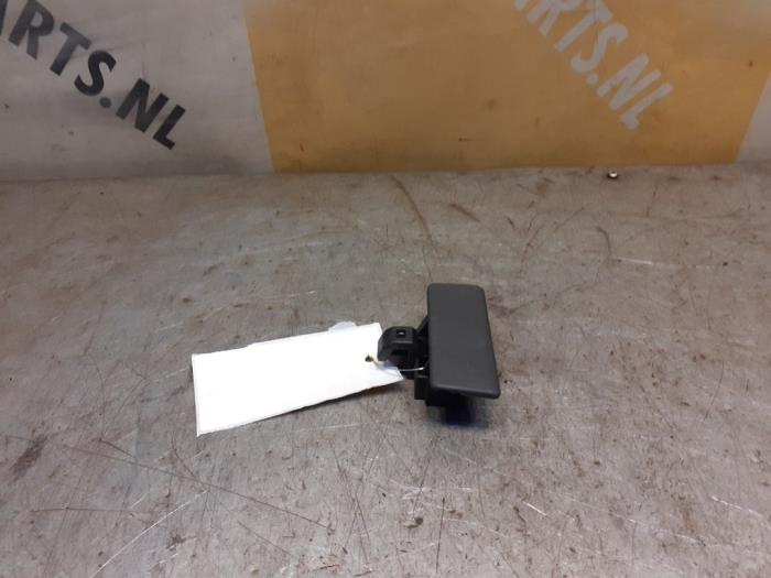 Begagnade Handskfacklock Suzuki Swift (ZA/ZC/ZD1/2/3/9) 1.3 VVT 16V Pris € 17,50 Marginaltabell erbjuds av Yellow Parts