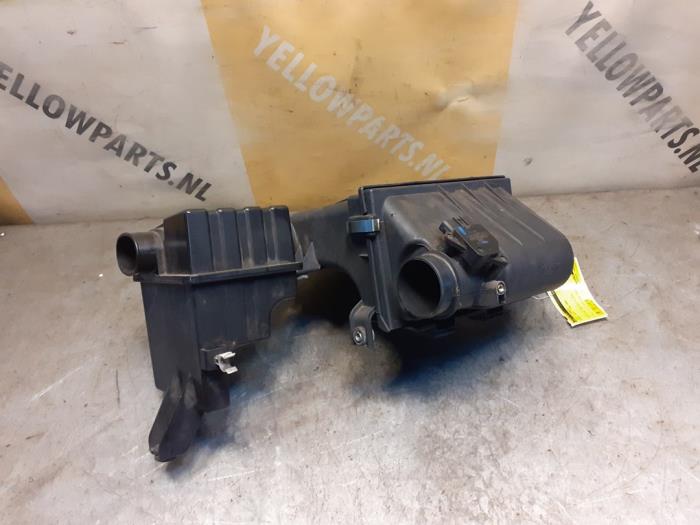 Gebrauchte Luftfiltergehäuse Suzuki Swift (ZA/ZC/ZD1/2/3/9) 1.6 Sport VVT 16V Preis € 45,00 Margenregelung angeboten von Yellow Parts