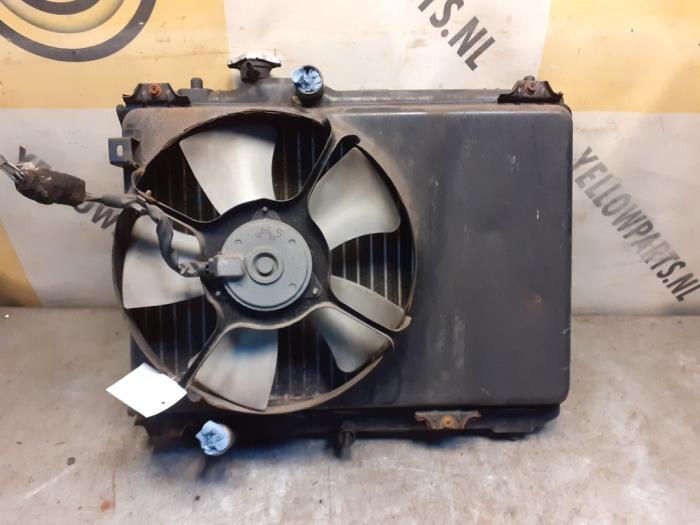 Used Radiator Suzuki Swift (ZA/ZC/ZD1/2/3/9) 1.5 VVT 16V Price € 39,99 Margin scheme offered by Yellow Parts