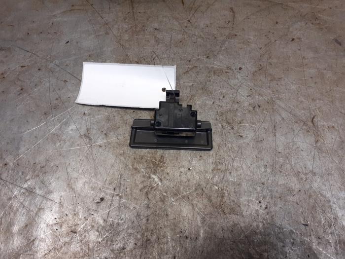 Begagnade Handskfacklock Suzuki Swift (ZA/ZC/ZD1/2/3/9) 1.3 VVT 16V Pris € 17,50 Marginaltabell erbjuds av Yellow Parts