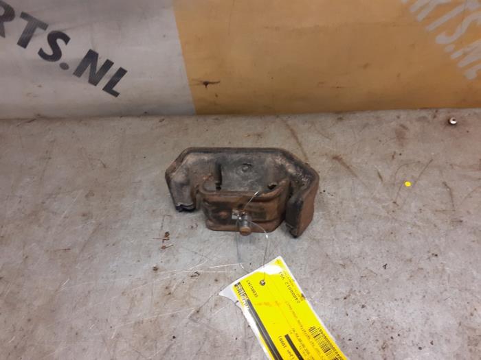 Used Engine mount Suzuki Alto (SH410) 1.0 GA,GL Price € 19,99 Margin scheme offered by Yellow Parts
