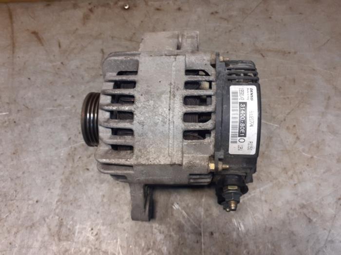 Używane Pradnica Suzuki Swift (SF310/413) 1.3i 16V 5-Drs. Cena € 79,00 Procedura marży oferowane przez Yellow Parts