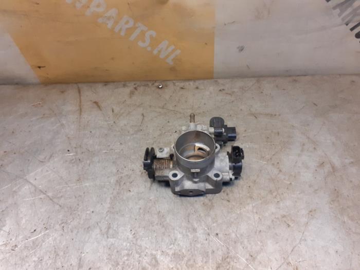 Usagé Boitier papillon Suzuki Swift (SF310/413) 1.3i 16V 5-Drs. Prix € 69,00 Règlement à la marge proposé par Yellow Parts