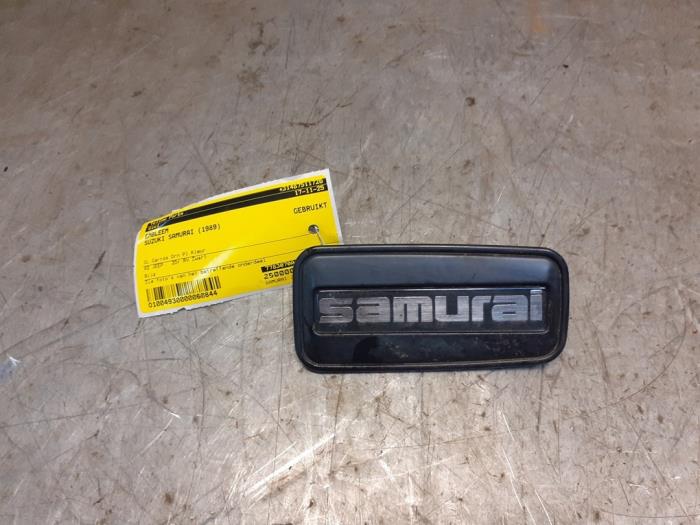 Używane Emblemat Suzuki Samurai 1.3 4x4 Cena € 22,50 Procedura marży oferowane przez Yellow Parts