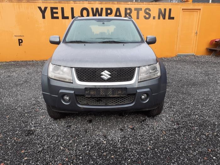 Używane Maska Suzuki Grand Vitara II (JT) 2.0 16V Cena € 349,00 Procedura marży oferowane przez Yellow Parts