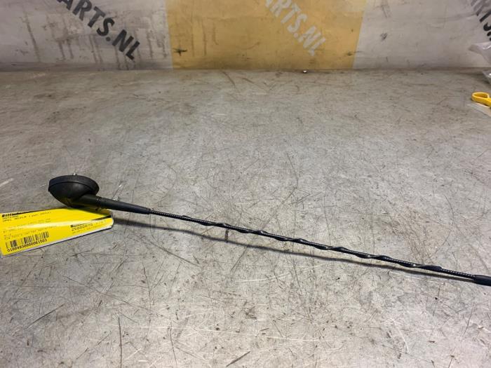 Używane Antena Opel Agila (B) 1.0 12V Cena € 19,99 Procedura marży oferowane przez Yellow Parts