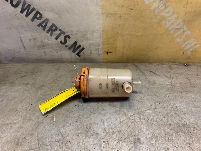 Begagnade Styrservotank Suzuki Grand Vitara I (FT/GT/HT) 2.0 16V Pris € 19,99 Marginaltabell erbjuds av Yellow Parts