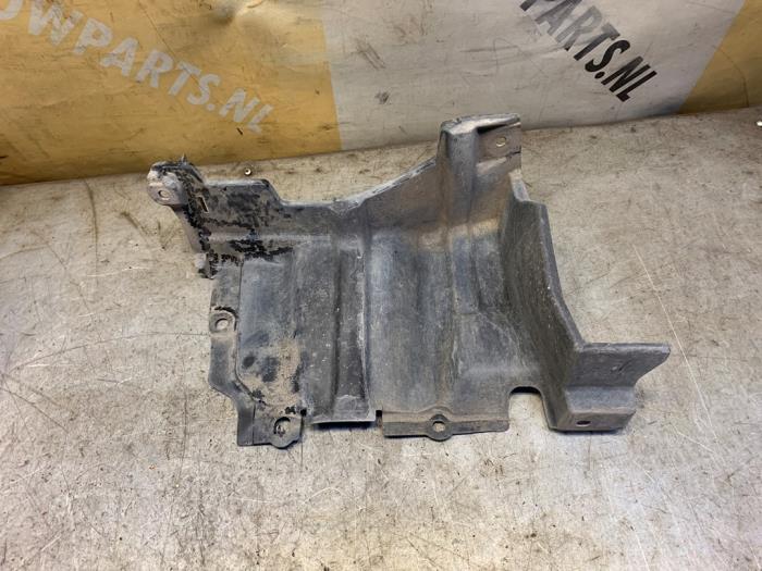 Begagnade Hasplåt Suzuki Celerio (LF) 1.0 12V Pris € 19,99 Marginaltabell erbjuds av Yellow Parts