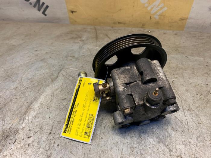 Usagé Pompe de direction Suzuki Grand Vitara II (JT) 2.0 16V Prix € 149,00 Règlement à la marge proposé par Yellow Parts