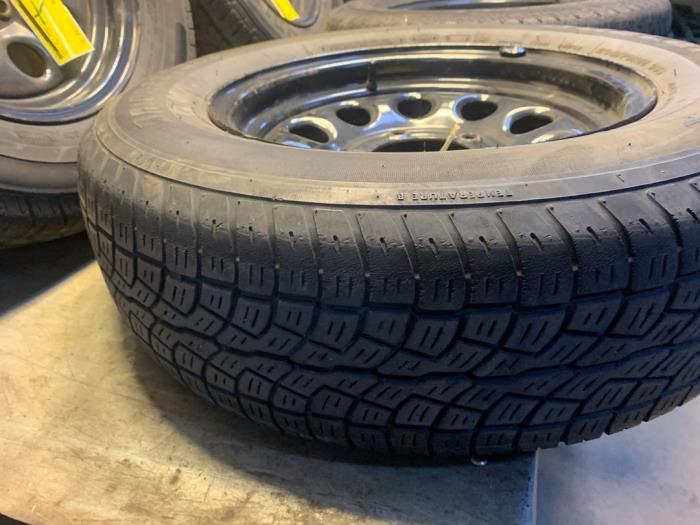 Set of wheels + tyres Suzuki Jimny Hardtop 1.3i 16V 4x4