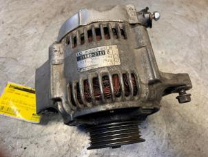 Dynamo van een Suzuki Grand Vitara I (FT/GT/HT) 2.7 XL-7 V6 24V 2003