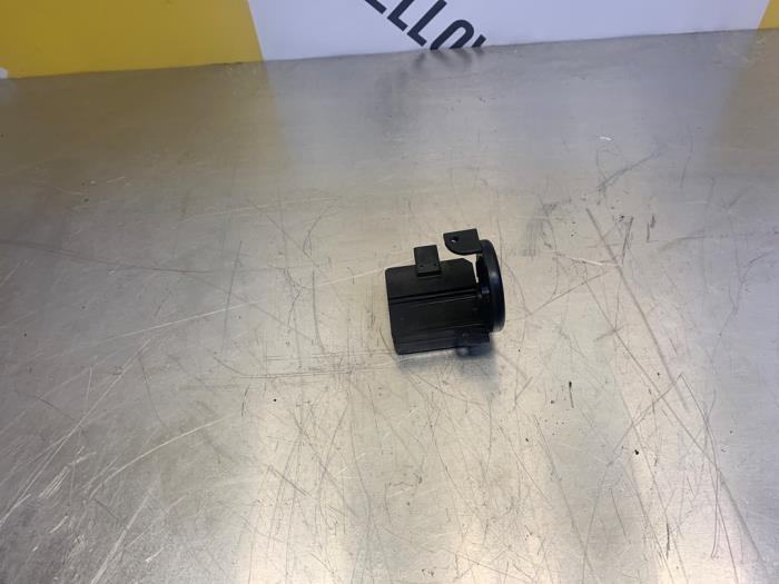 Używane Modul immobilizera Suzuki Ignis (FH) 1.3 16V Cena € 34,99 Procedura marży oferowane przez Yellow Parts