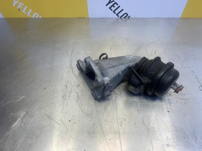 Used Engine mount Suzuki Grand Vitara II (JT) 2.4 16V Price € 39,99 Margin scheme offered by Yellow Parts