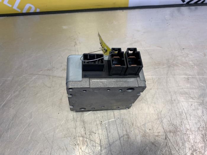 Used Power steering computer Suzuki Swift (ZA/ZC/ZD) 1.2 16V Price € 49,00 Margin scheme offered by Yellow Parts