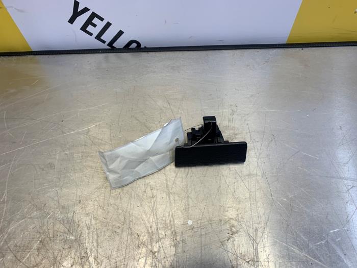 Begagnade Handskfacklock Suzuki Swift (ZA/ZC/ZD1/2/3/9) 1.3 VVT 16V Pris € 17,50 Marginaltabell erbjuds av Yellow Parts