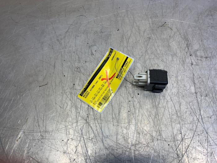 Używane Przekaznik Suzuki Vitara (ET/FT/TA) Cena € 22,50 Procedura marży oferowane przez Yellow Parts