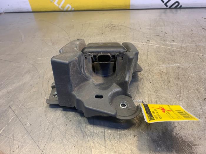 Begagnade Dödvinkelsensor Mazda CX-3 (DJ/DK) 2.0 SkyActiv-G 120 Pris € 99,00 Marginaltabell erbjuds av Yellow Parts