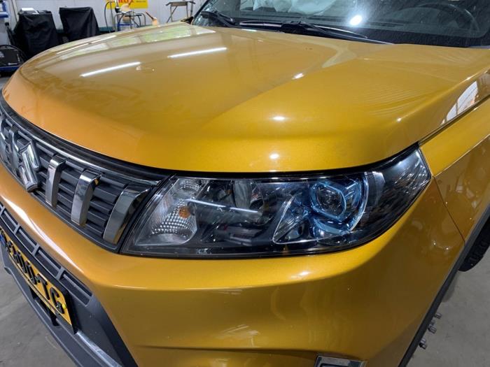 Używane Reflektor lewy Suzuki Vitara (LY/MY) 1.4 S Turbo 16V AllGrip Cena € 449,00 Procedura marży oferowane przez Yellow Parts