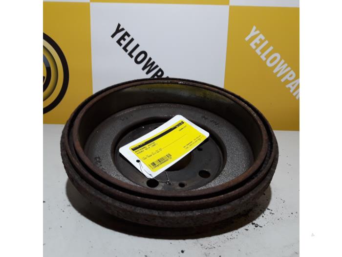 Używane Hamulec bebnowy tyl Suzuki SX4 (EY/GY) 1.6 16V VVT Comfort,Exclusive Autom. Cena € 19,99 Procedura marży oferowane przez Yellow Parts