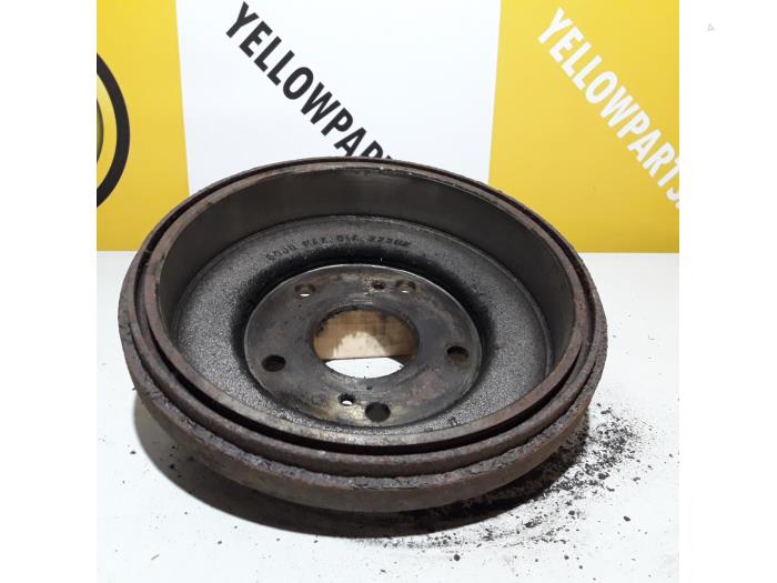 Używane Hamulec bebnowy tyl Suzuki SX4 (EY/GY) 1.6 16V VVT Comfort,Exclusive Autom. Cena € 19,99 Procedura marży oferowane przez Yellow Parts