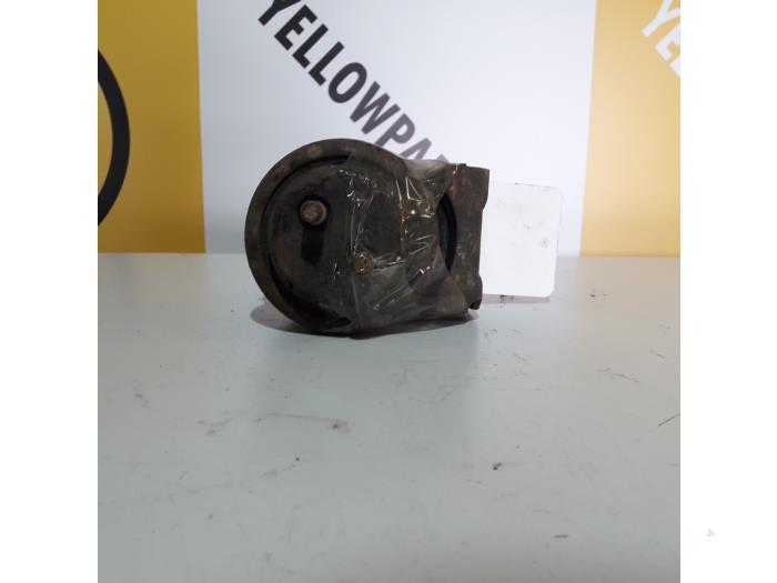 Used Engine mount Suzuki Vitara Cabrio (ET/TA) 2.0i 16V Price € 20,00 Margin scheme offered by Yellow Parts