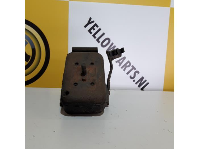 Used Engine mount Suzuki Vitara (ET/FT/TA) 1.6 Price € 20,00 Margin scheme offered by Yellow Parts