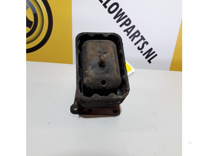 Used Engine mount Suzuki Vitara (ET/FT/TA) 1.6 Price € 20,00 Margin scheme offered by Yellow Parts