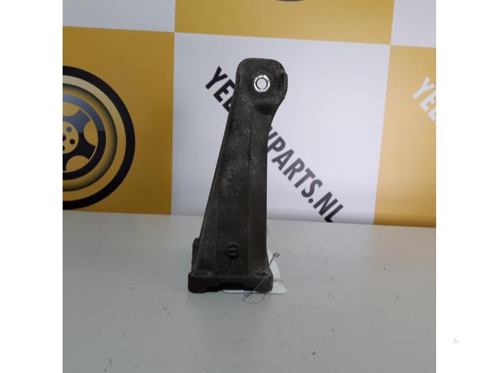 Used Engine mount Suzuki Grand Vitara I (FT/GT/HT) 1.6 16V Price € 25,00 Margin scheme offered by Yellow Parts