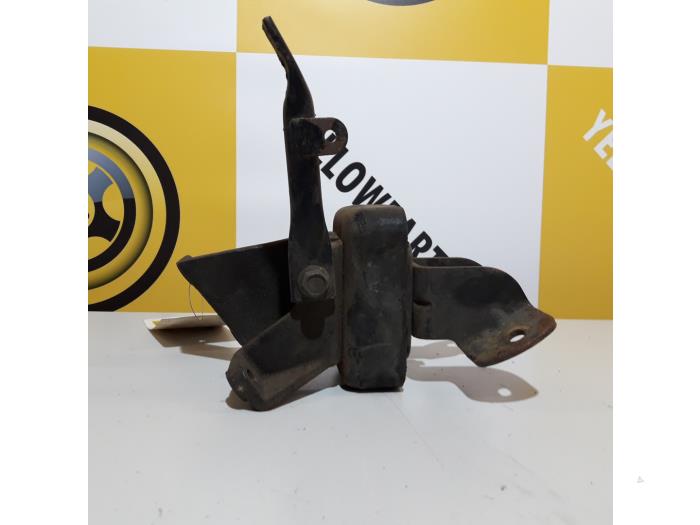 Gebrauchte Motorlager Suzuki Jimny Softtop 1.3i 16V 4x4 Preis € 25,00 Margenregelung angeboten von Yellow Parts