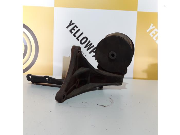 Used Engine mount Suzuki Swift (SF310/413) 1.3 Price € 20,00 Margin scheme offered by Yellow Parts