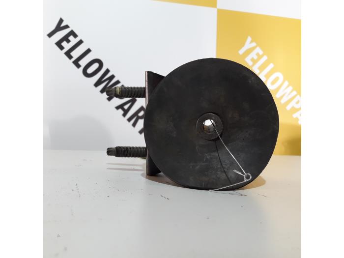 Used Engine mount Suzuki Swift (SF310/413) 1.3 Price € 15,00 Margin scheme offered by Yellow Parts