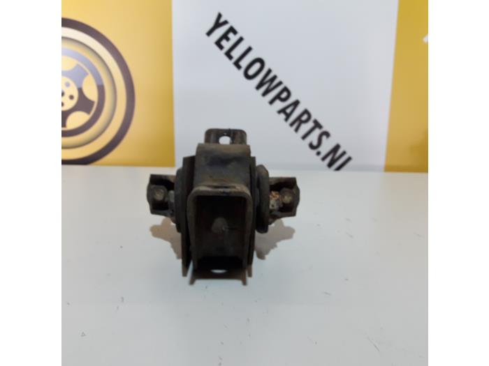 Used Engine mount Suzuki Swift (SF310/413) 1.3 Price € 20,00 Margin scheme offered by Yellow Parts