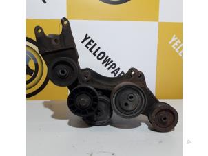 Used Alternator upper bracket Suzuki Grand Vitara I (FT/GT/HT) 2.0 TDi 16V Price € 50,00 Margin scheme offered by Yellow Parts