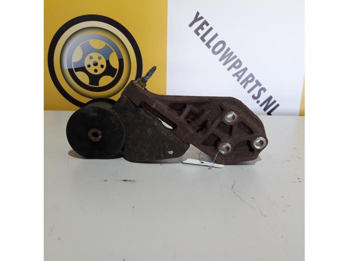 Used Engine mount Suzuki Alto (RF410) 1.1 16V Price € 20,00 Margin scheme offered by Yellow Parts