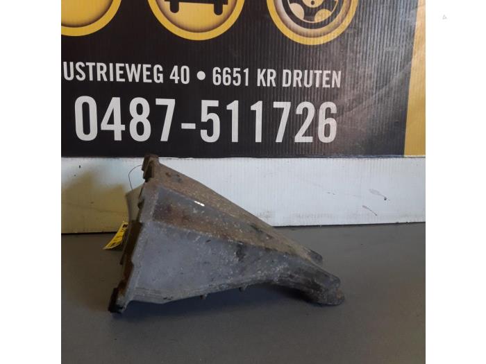 Used Engine mount Suzuki Grand Vitara I (FT/GT/HT) 2.0 16V Price € 25,00 Margin scheme offered by Yellow Parts