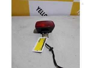 Usados Luz de frenos adicional centro Suzuki Jimny Hardtop 1.3i 16V 4x4 Cabrio Precio € 25,00 Norma de margen ofrecido por Yellow Parts
