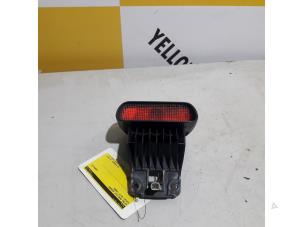 Usagé Feu de freinage supplémentaire centre Suzuki Alto (RF410) 1.1 16V Prix € 15,00 Règlement à la marge proposé par Yellow Parts