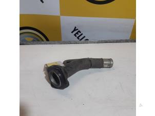 Usagé Tube de remplissage réservoir à essence Suzuki Jimny Hardtop 1.3i 16V 4x4 Prix € 30,00 Règlement à la marge proposé par Yellow Parts