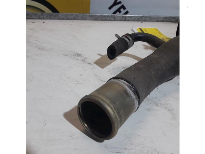 Fuel tank filler pipe Suzuki Grand Vitara I 2.0 16V