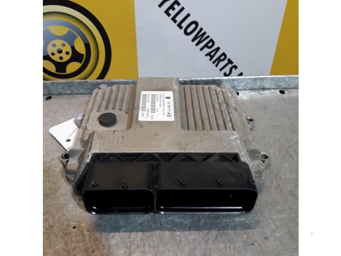 Used Engine management computer Suzuki Swift (ZA/ZC/ZD1/2/3/9) 1.3 D 16V Price € 69,00 Margin scheme offered by Yellow Parts