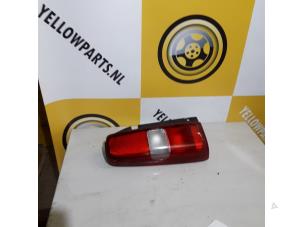 Używane Tylne swiatlo pozycyjne lewe Suzuki Jimny Hardtop 1.3i 16V 4x4 Cena € 30,00 Procedura marży oferowane przez Yellow Parts